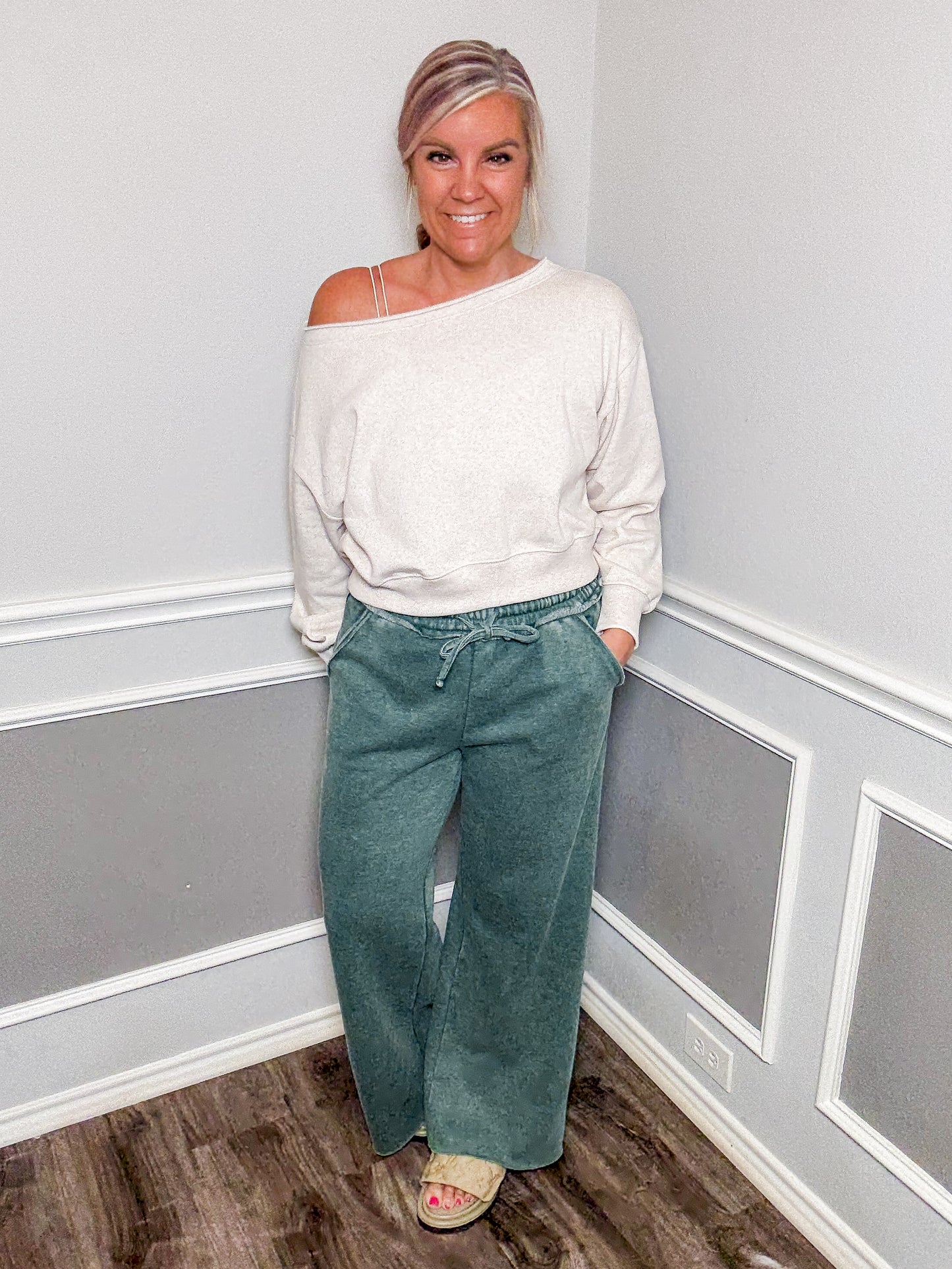 Acid Wash Fleece Palazzo Sweatpants |Dark green|