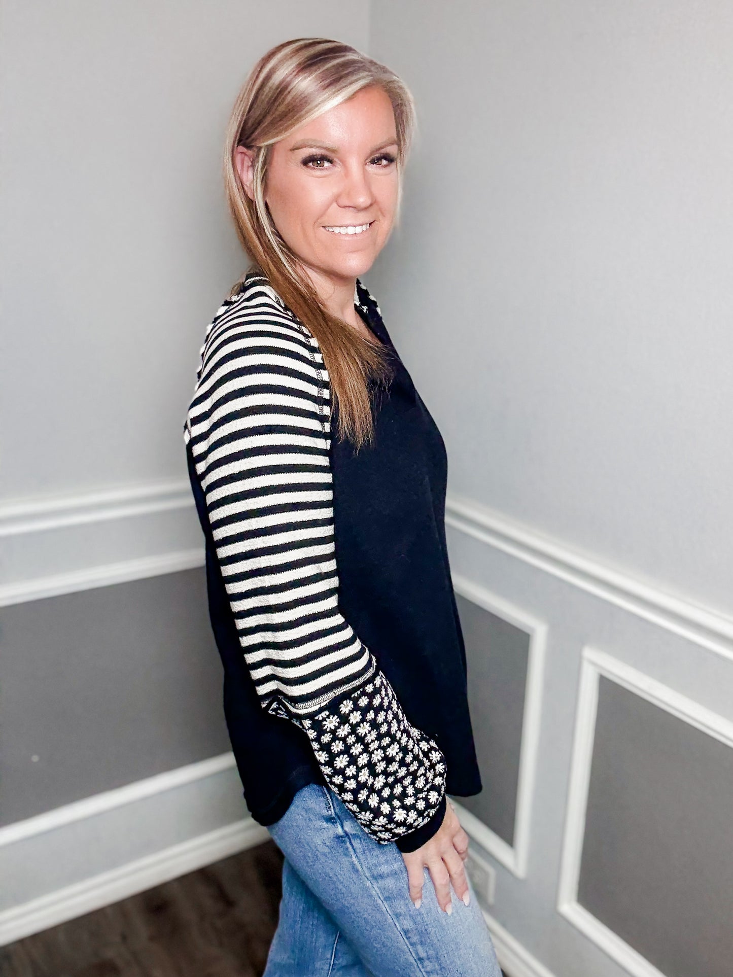 Oversized Floral & Stripe Casual Knit Top |BLACK|