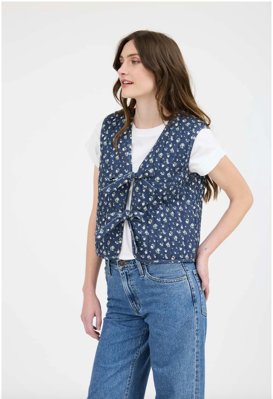 Floral Print Front Tie Quilted Vest