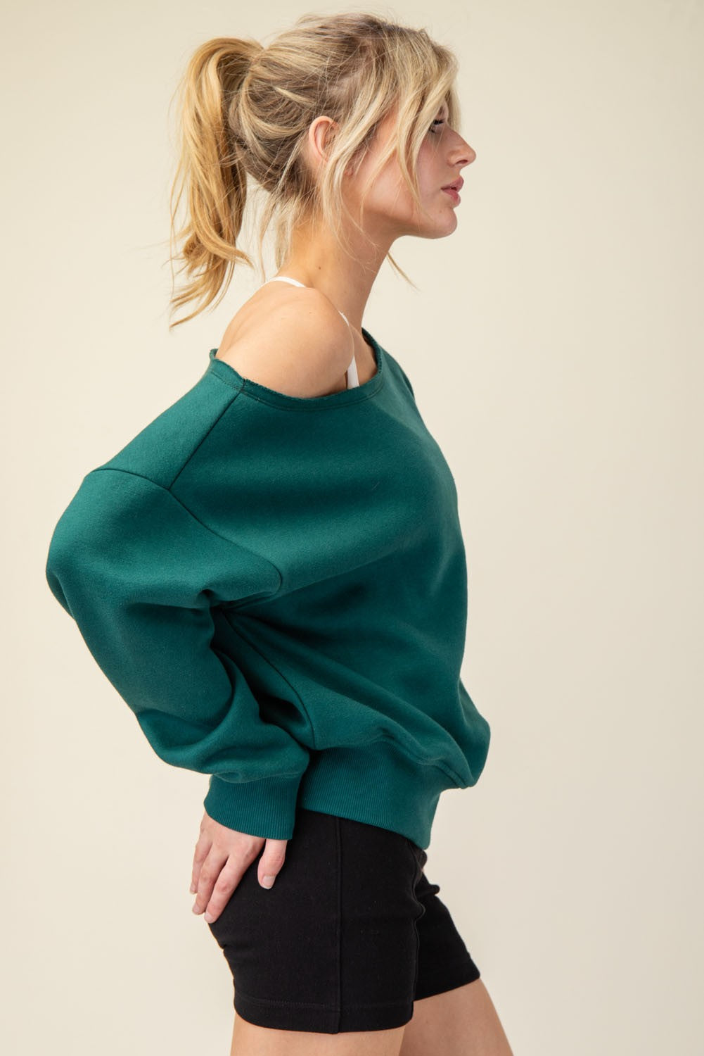 Off the Shoulder Sweatshirt |HUNTER|