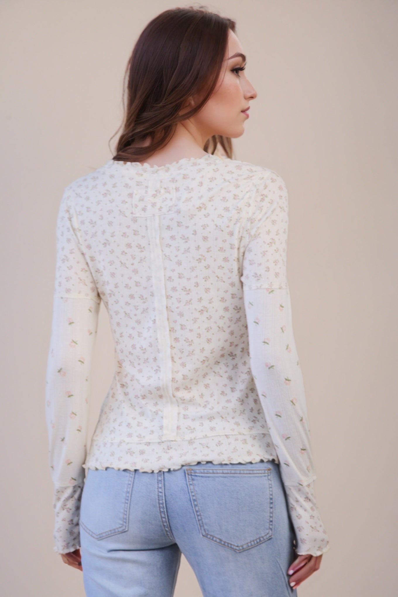 Floral Printed Lettuce Hem Fitted Knit Top