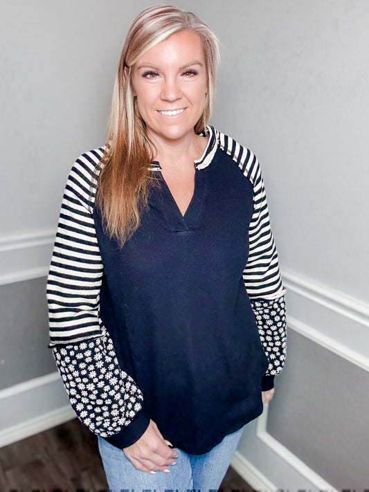 Oversized Floral & Stripe Casual Knit Top |BLACK|