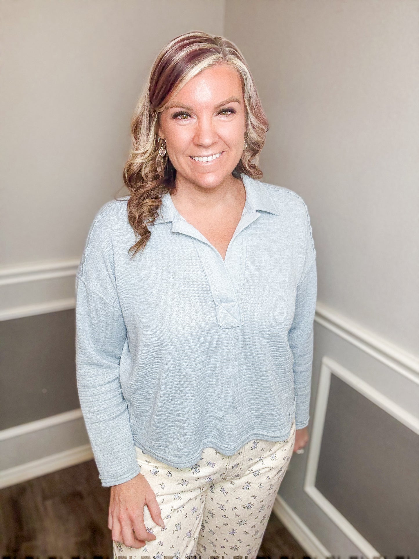 Relaxed Collared V-Neck Knit Top