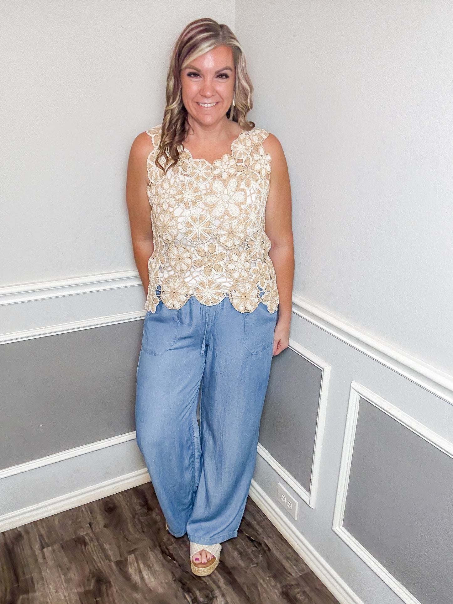 Floral Lace Crochet Sleeveless Top