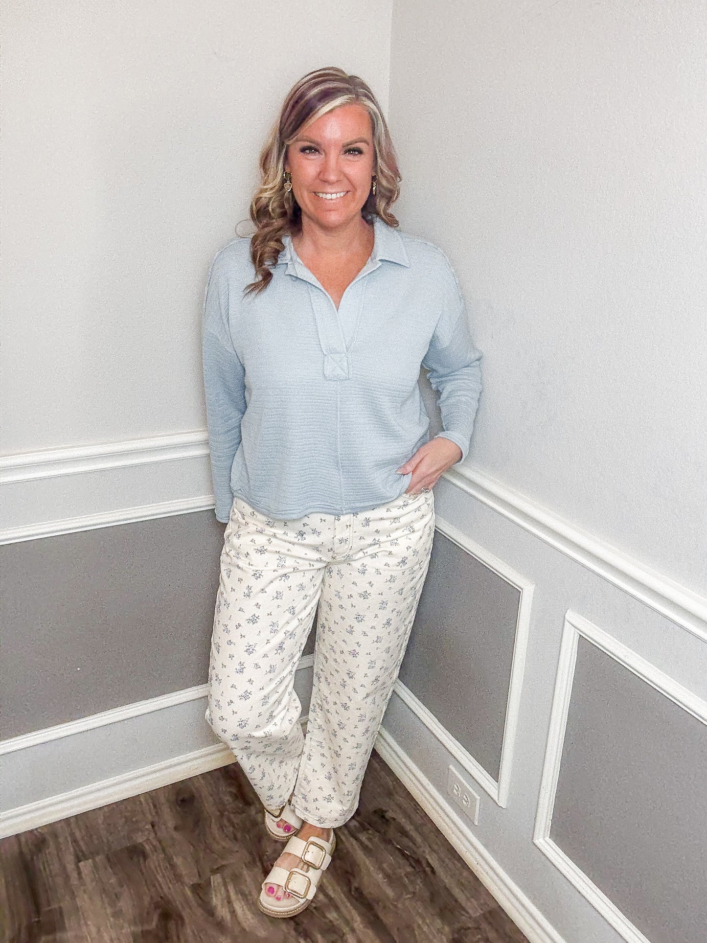 Relaxed Collared V-Neck Knit Top