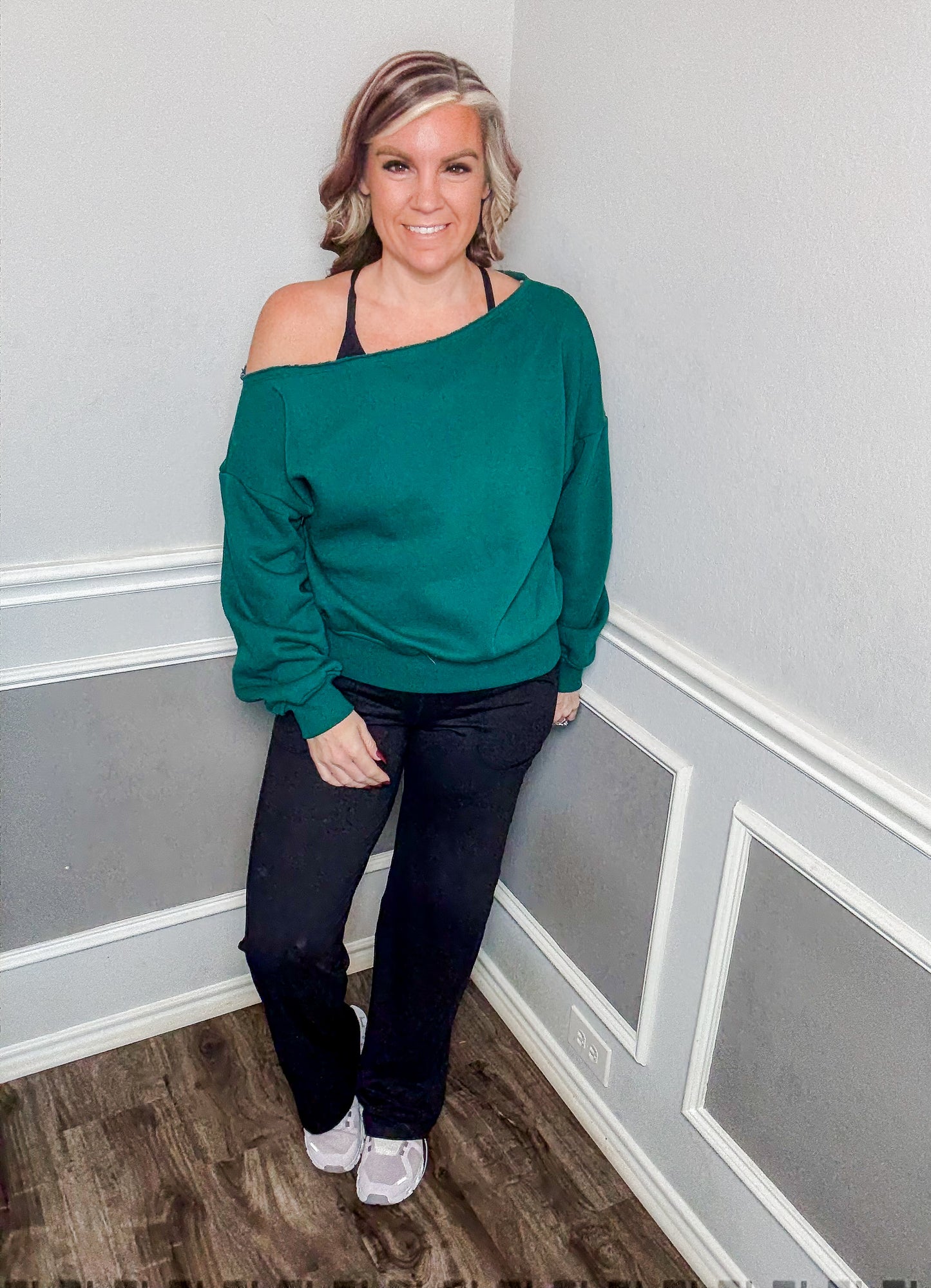 Off the Shoulder Sweatshirt |HUNTER|