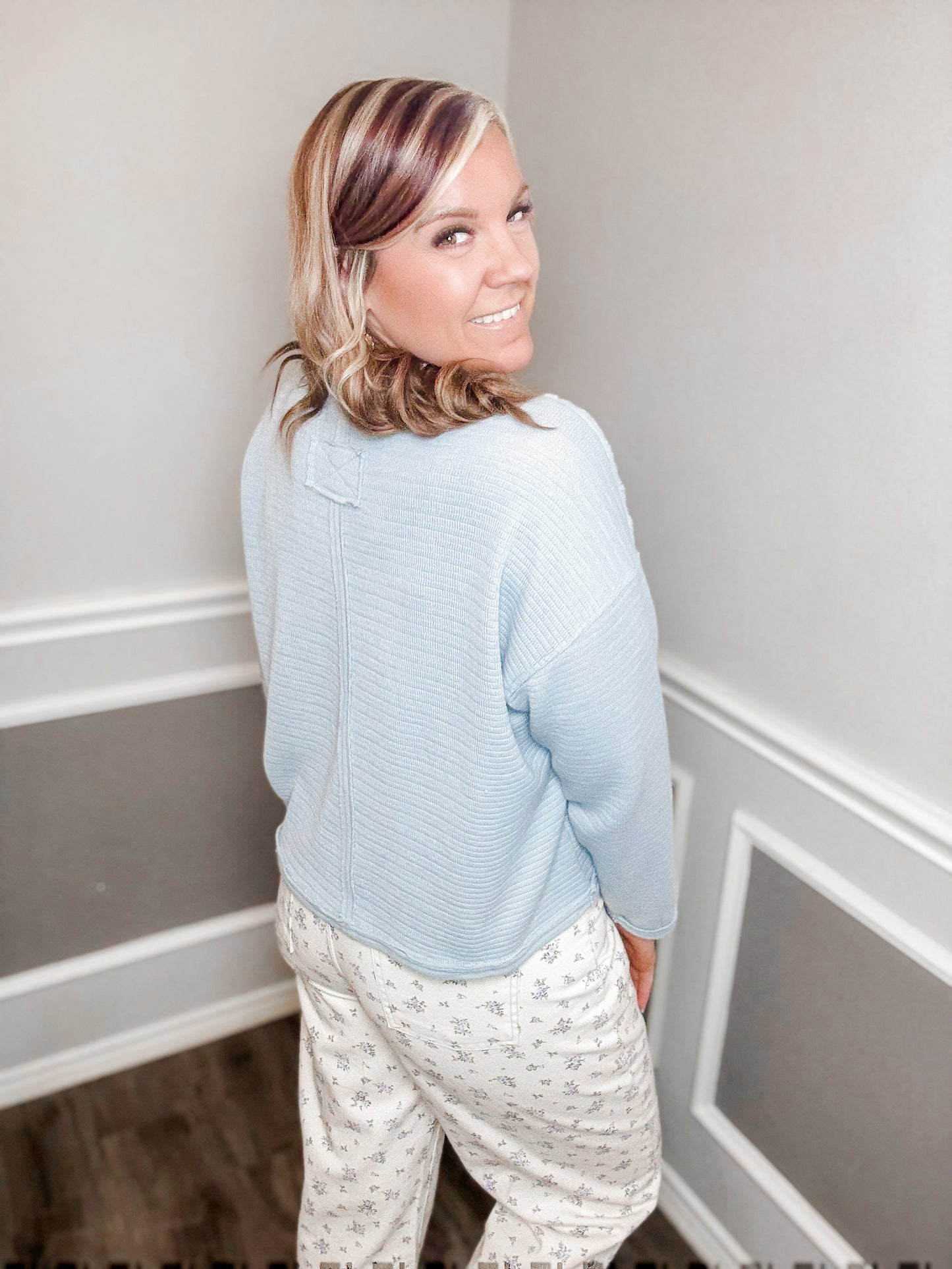 Relaxed Collared V-Neck Knit Top